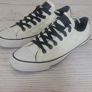 CONVERSE White Quilted Fabric With Black Accents Women's 9.5